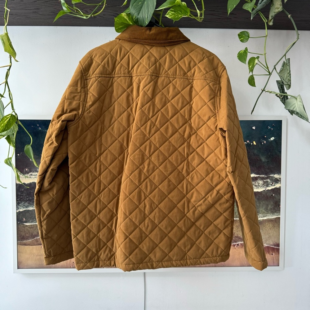 Old Navy Water Resistant Quilted Barn Jacket in Color
Bourbon - Picture 6 of 12